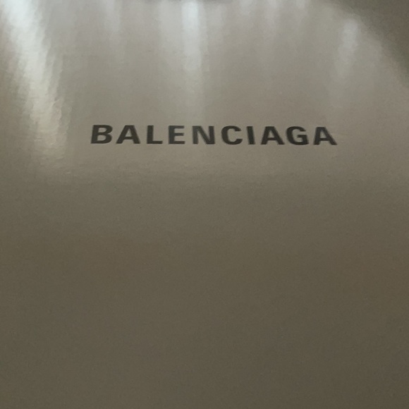 Balenciaga TripleS - Picture 14 of 15
